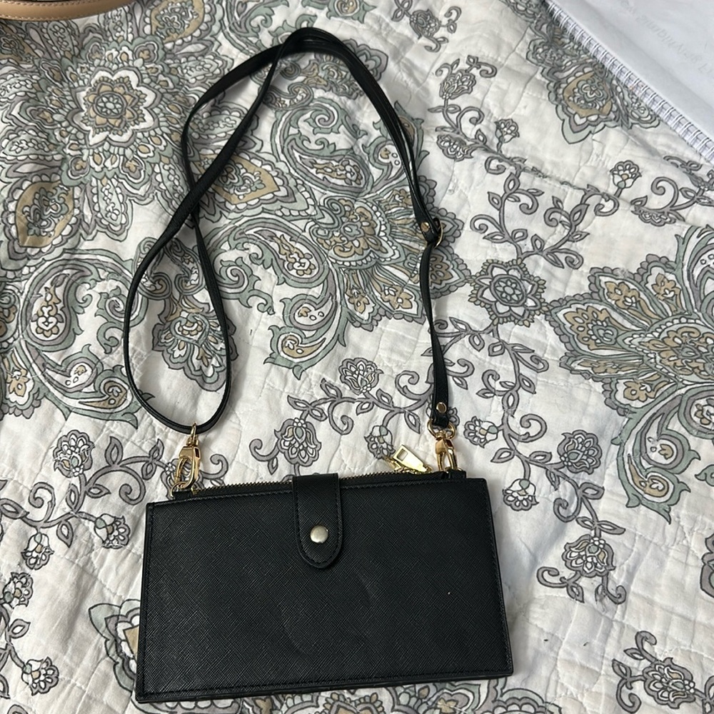Minimalist Crossbody Wallet